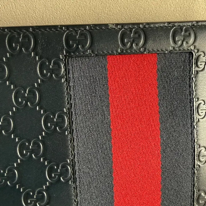 [BUNJANG] Gucci GG Embossed Clutch Navy / 구찌 GG 엠보 클러치 네이비