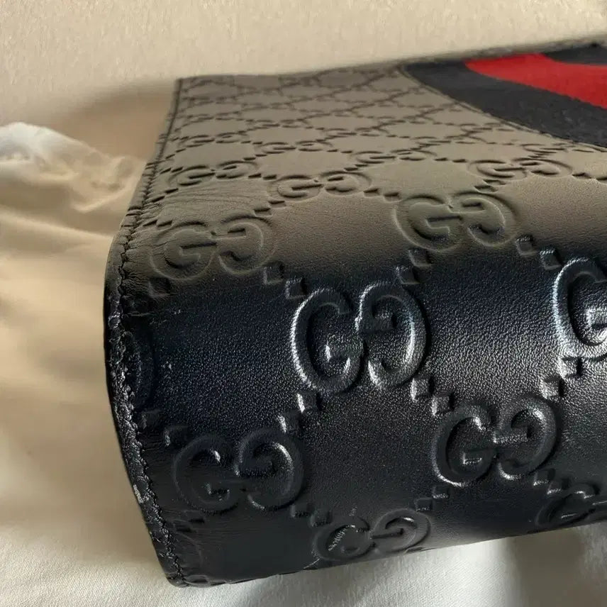 [BUNJANG] Gucci GG Embossed Clutch Navy / 구찌 GG 엠보 클러치 네이비