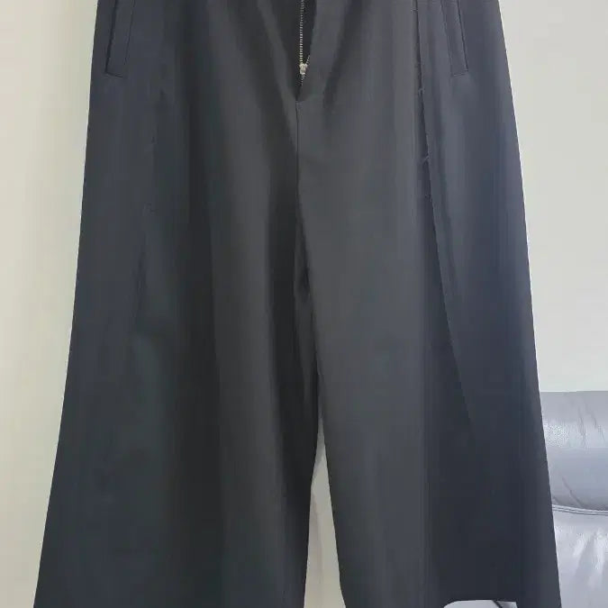 [BUNJANG] Songzio Asymmetric Cut Crop Wide Pants / [78] 25FW 송지오 컬렉션 어시메트릭 컷 크롭 와이드 팬츠