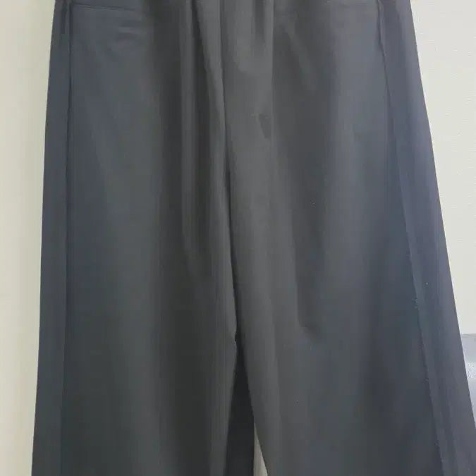 [BUNJANG] Songzio Asymmetric Cut Crop Wide Pants / [78] 25FW 송지오 컬렉션 어시메트릭 컷 크롭 와이드 팬츠