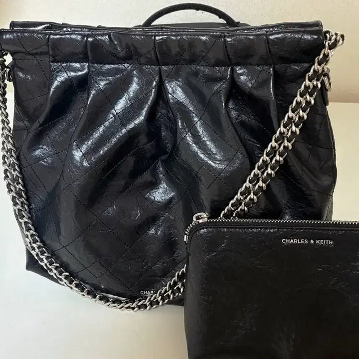 [BUNJANG] Charles &amp; Keith Duo Double Chain Hobo Bag - Noir - Large / 찰스앤키스 듀오 더블 체인 호보백 느와르 라지