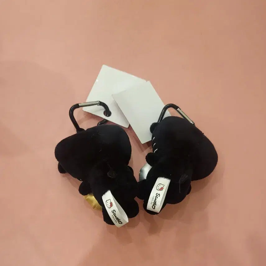 [BUNJANG] Hello Kitty Black Heart Silver/Gold Doll Keyring Set / 헬로키티 블랙 하트 실버/골드 인형 키링 세트