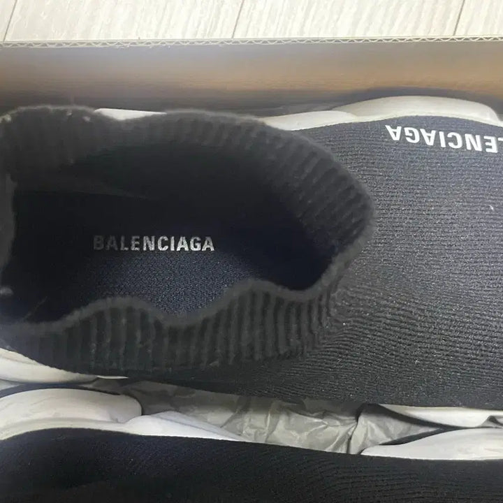 [BUNJANG] Balenciaga Speed Runner Sneakers / 발렌시아가 스니커즈 스피드 러너 35