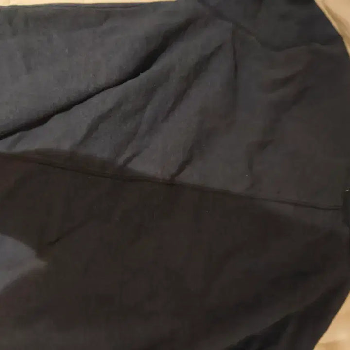 [BUNJANG] Naanana Cropped Loose Turtleneck T-shirt / 나아나나 크롭 루즈드 터틀넥 티셔츠