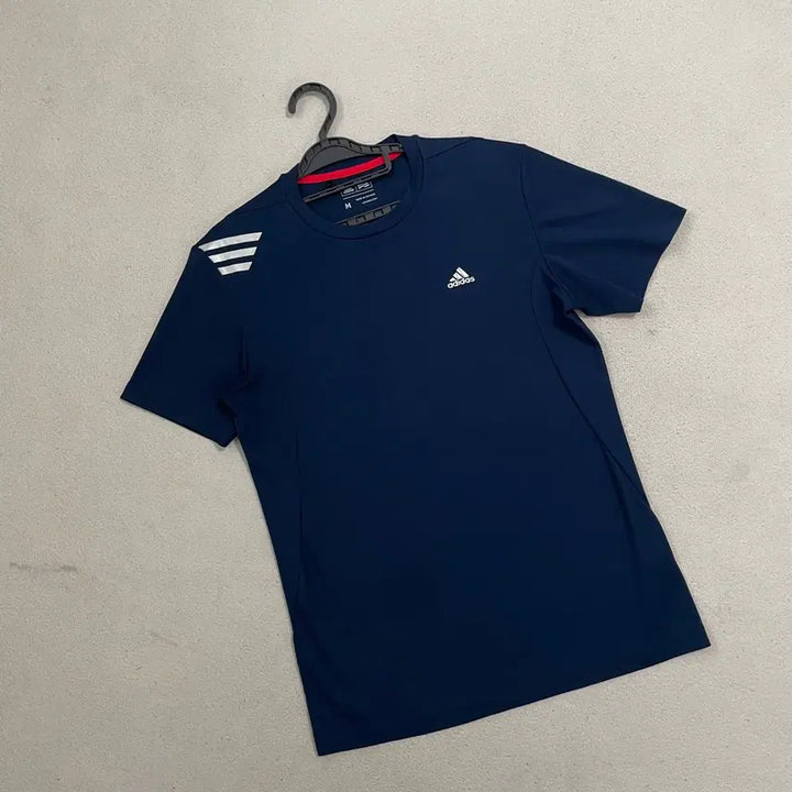 [BUNJANG] Adidas Functional Round Short-Sleeve T-Shirt M (B.4859) / M 아디다스 기능성 라운드 반팔티 B.4859