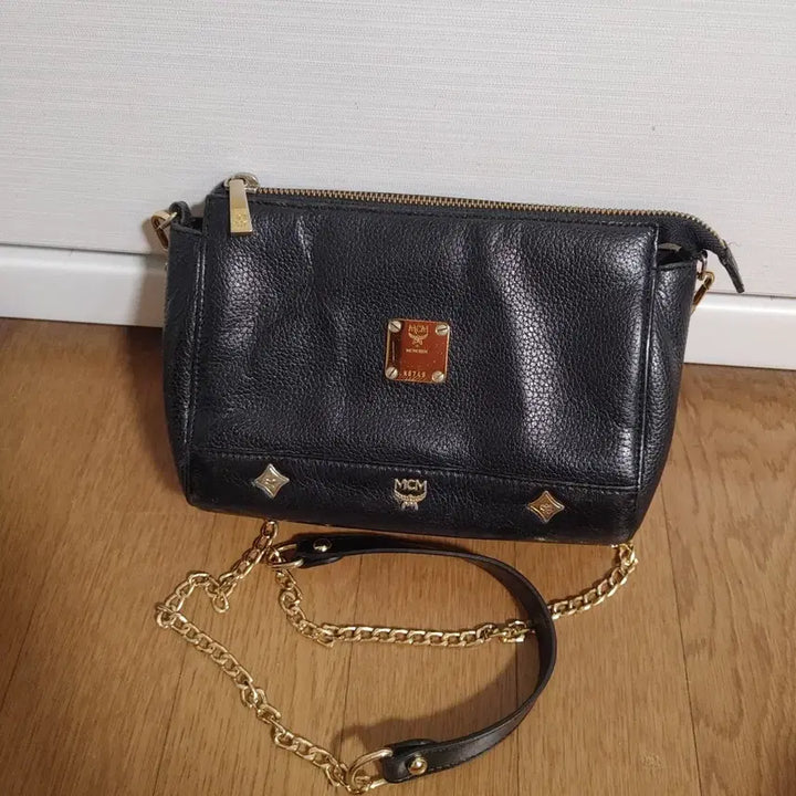 [BUNJANG] MCM Crossbody Bag / 엠씨엠 크로스백