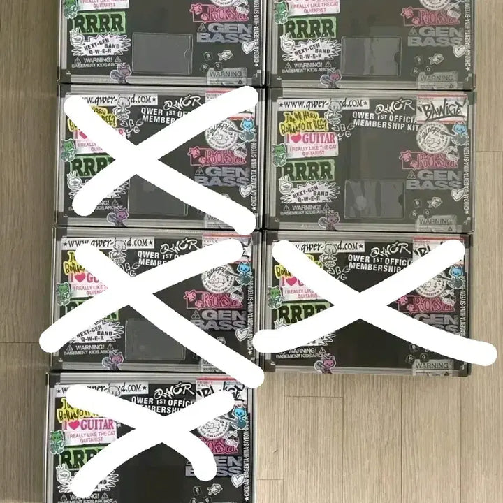 [SOLD OUT] QWER 1ST Official 바위게 미개봉 멤버십 키트 판매