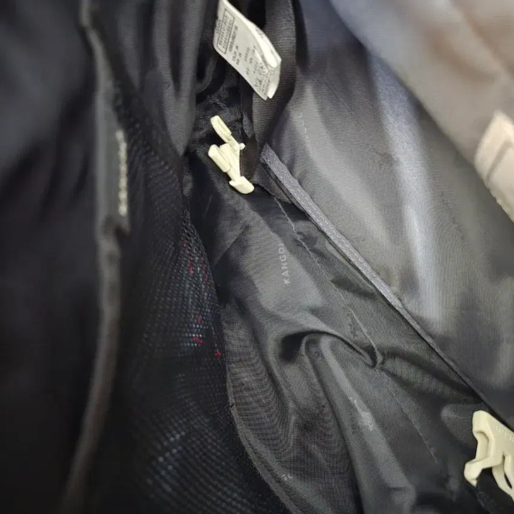 [BUNJANG] Kangol Crossbody Bag / 캉골 가방