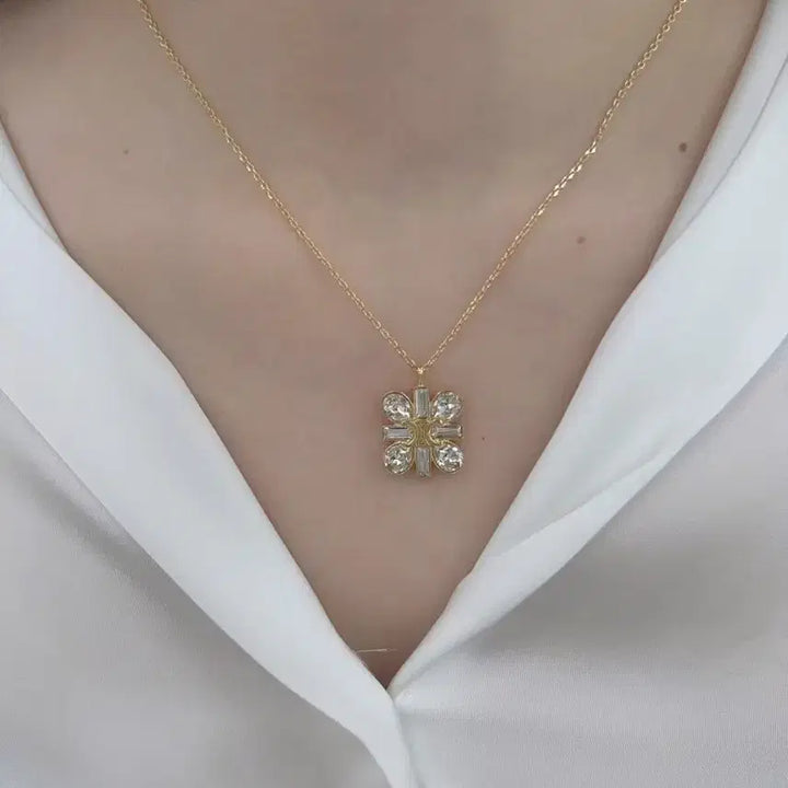 [SOLD OUT] 금색 플라워 큐빅 목걸이