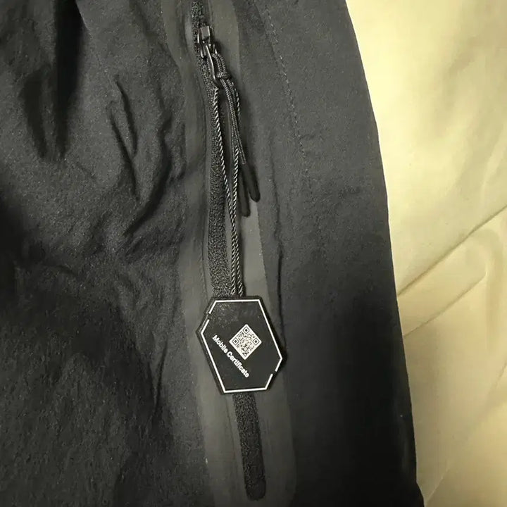 [SOLD OUT] 나이키 테크 우븐 오픈 헴 팬츠 블랙 - L