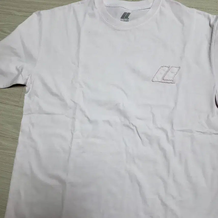 [SOLD OUT] LLOUD 핑크색 반팔 티셔츠 M 팝니다