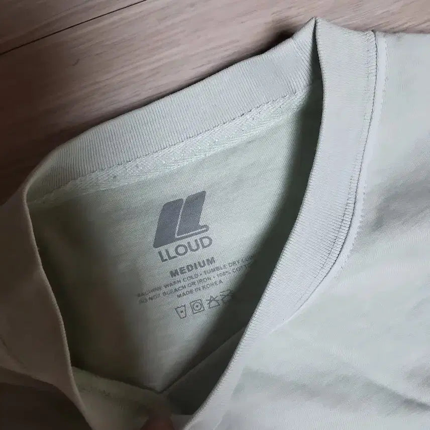 [SOLD OUT] LLOUD 라우드 티셔츠 M 민트 팝니다