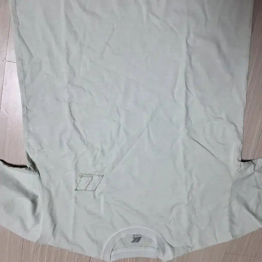 [SOLD OUT] LLOUD 라우드 티셔츠 M 민트 팝니다