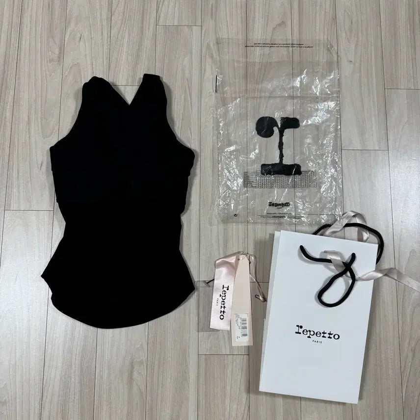 [BUNJANG] Repetto Dancewear Tank Top Black (S) / 레페토 댄스웨어 탱크탑 블랙(s)