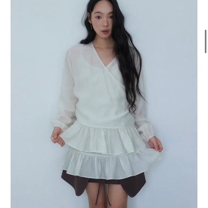 [BUNJANG] Auro Frill Blouse Dress Set-up (Cream) / 아우로 프릴 블라우스 원피스 set-up(크림,새상품)