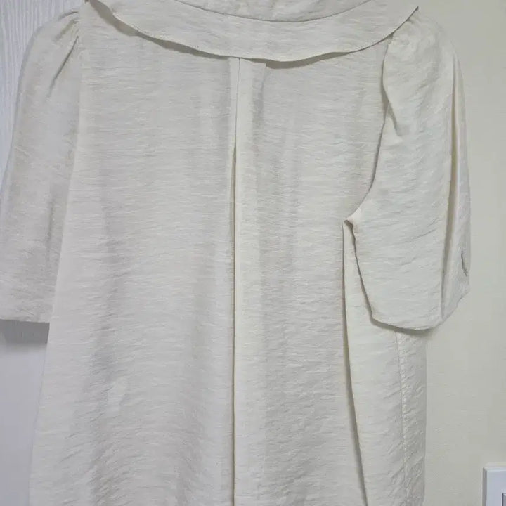 [BUNJANG] Sisley Blouse / 시슬리 블라우스(2025)