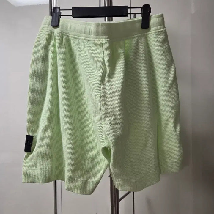 [BUNJANG] Stone Island Bermuda Shorts Light Green / 스톤아일랜드 버뮤다 반바지 라이트그린
