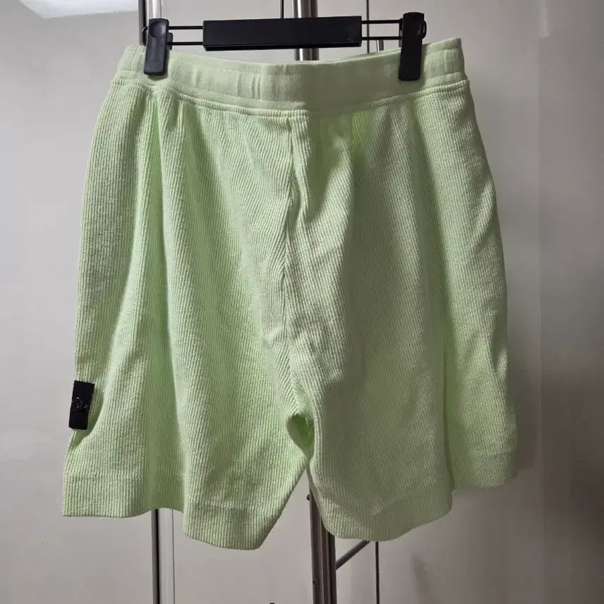 [BUNJANG] Stone Island Bermuda Shorts Light Green / 스톤아일랜드 버뮤다 반바지 라이트그린