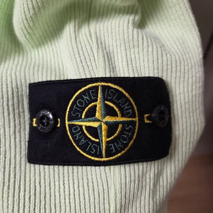 [BUNJANG] Stone Island Bermuda Shorts Light Green / 스톤아일랜드 버뮤다 반바지 라이트그린