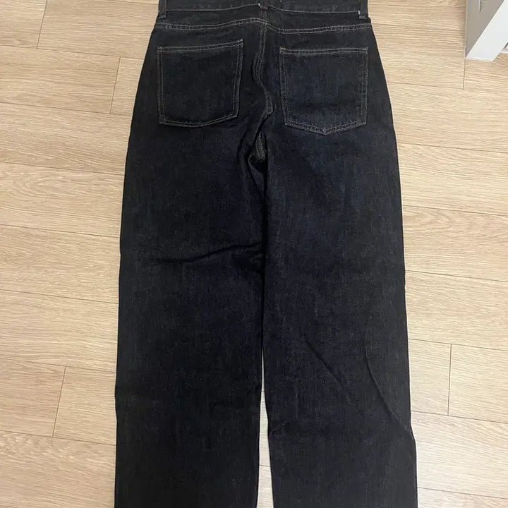 [BUNJANG] BeSlow One-Tuck Denim Jeans / 비슬로우 원턱 데님 블랙 30사이즈