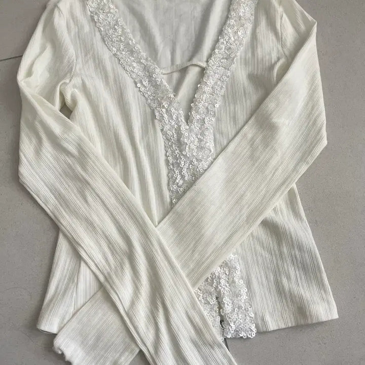 [BUNJANG] White Sequin Knit Top / 화이트 스팽글 니트 탑 (44-55반 추천)