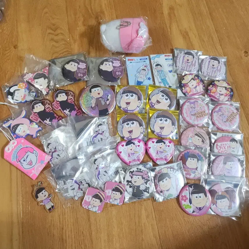 [BUNJANG] Osomatsu-san Todomatsu Goods Bundle / 오소마츠상 토도마츠 캔뱃지 위주 굿즈 모음