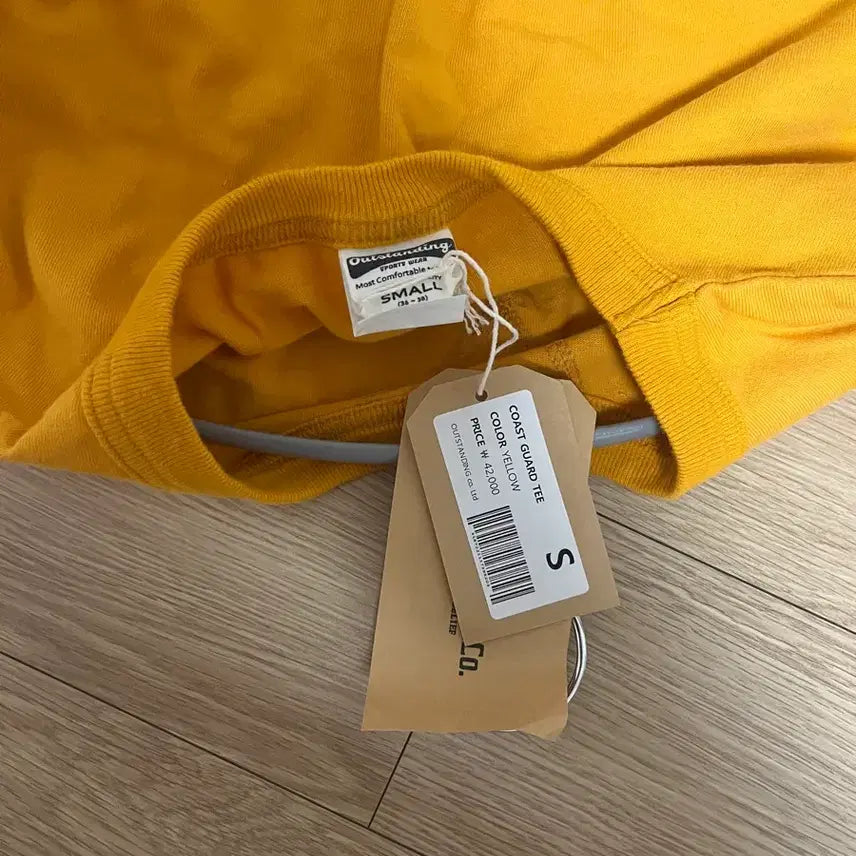 [SOLD OUT] 새상품 아웃스탠딩 반팔티 s