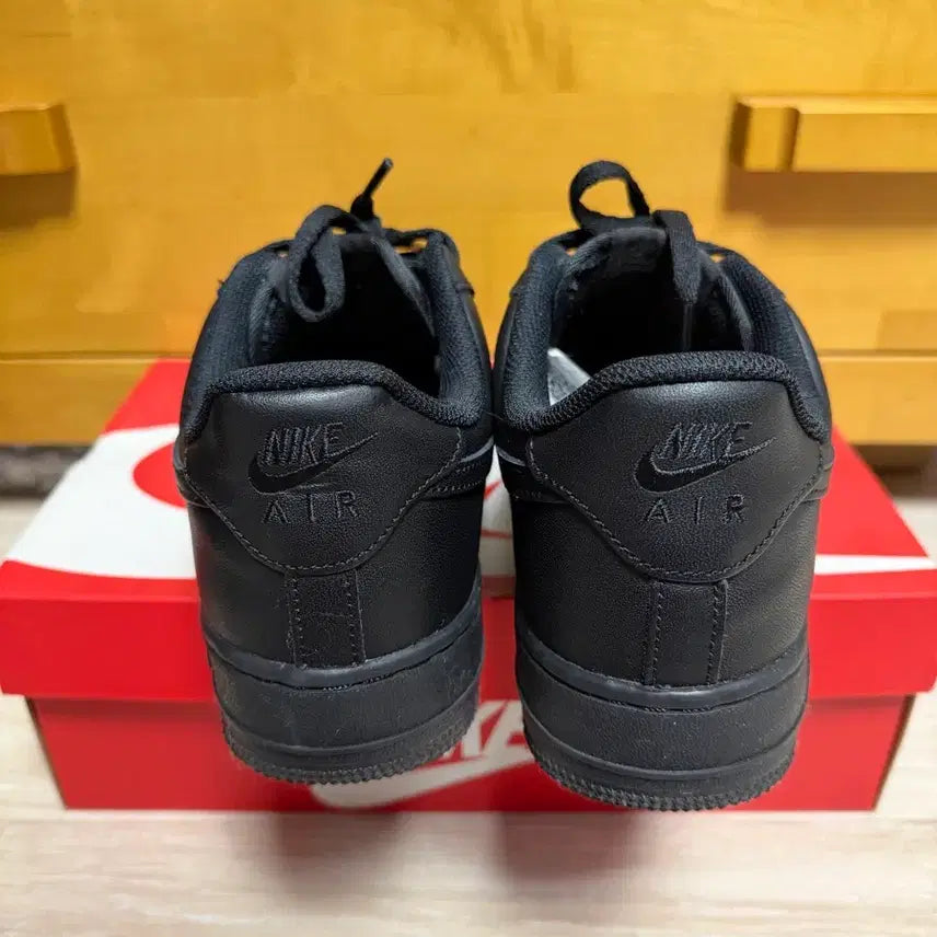 [BUNJANG] Nike Air Force 1 Black / 에어포스 블랙 265 판매합니다.