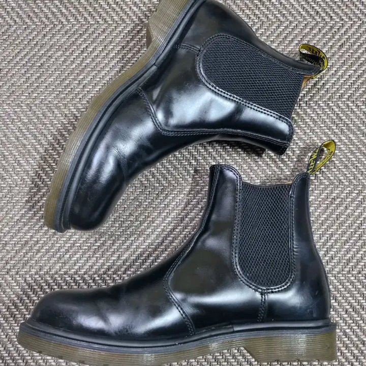[BUNJANG] Dr. Martens Chelsea Boots UK7 / 닥터마틴 첼시부츠 uk7