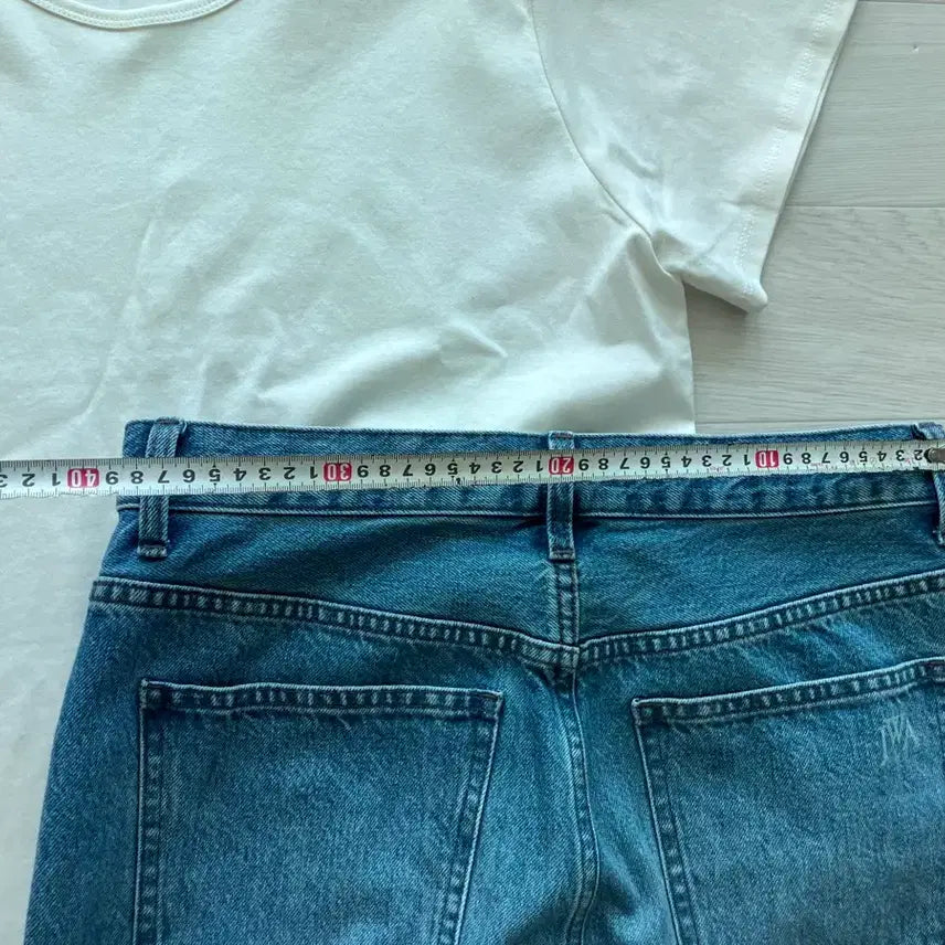 [SOLD OUT] 유니클로 여자 jw앤더슨 청바지