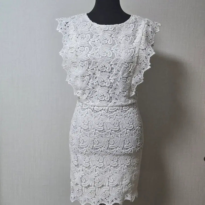 [BUNJANG] White Floral Lace Dress / 화이트 플라워 레이스 원피스