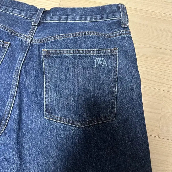 [BUNJANG] Uniqlo JW Anderson Regular Denim Women&