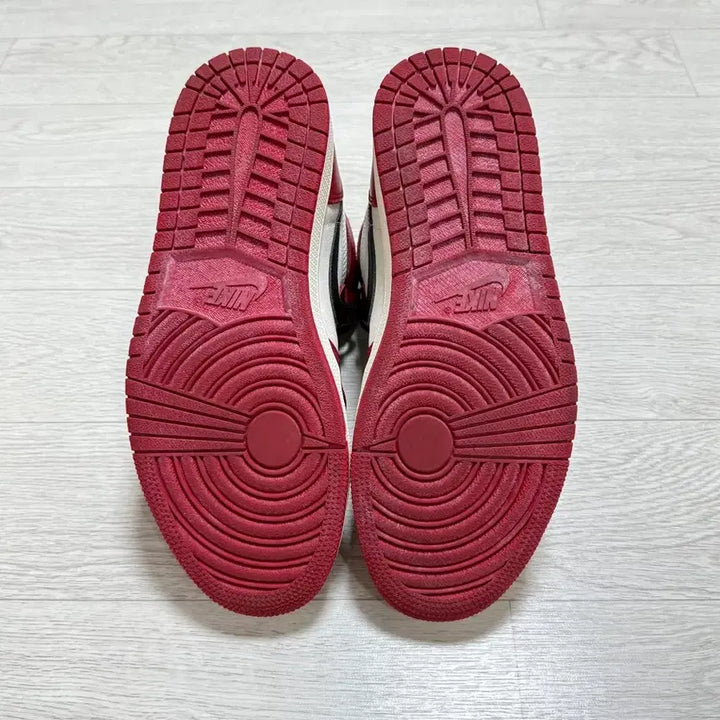 [SOLD OUT] 조던 1 하이 OG 시카고 2022 275