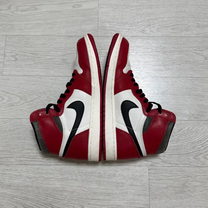 [SOLD OUT] 조던 1 하이 OG 시카고 2022 275