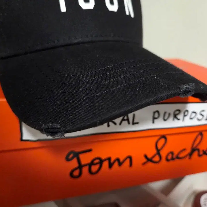 [BUNJANG] Dsquared2 ICON Logo Printed Black Ball Cap / 디스퀘어드 ICON 로고 프린티드 블랙 볼캡