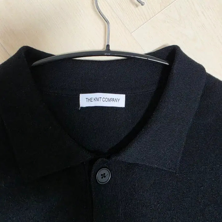 [SOLD OUT] 더 니트 컴퍼니 블랙 카라 가디건 L