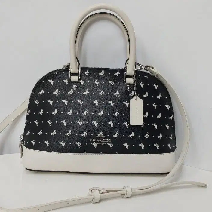 [BUNJANG] Coach Butterfly Mini Dome Crossbody Bag / 코치 블랙 나비 미니 돔 가방