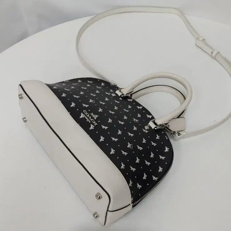 [BUNJANG] Coach Butterfly Mini Dome Crossbody Bag / 코치 블랙 나비 미니 돔 가방