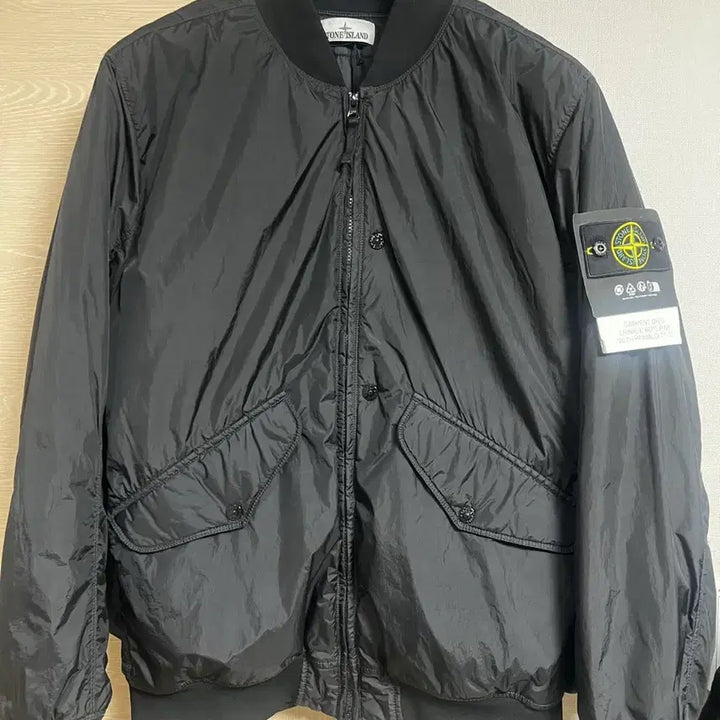 [BUNJANG] Stone Island Crinkle Reps Primaloft Bomber Jacket Black / L/스톤아일랜드 40923 크링클랩스 프리마로프트 봄버 자켓 블랙