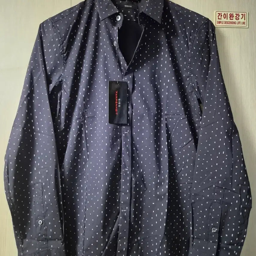 [BUNJANG] SIEG Fahrenheit Navy Dot Slim Fit Shirt / SIEG 파렌하이트 네이비 도트 슬림핏 셔츠 95