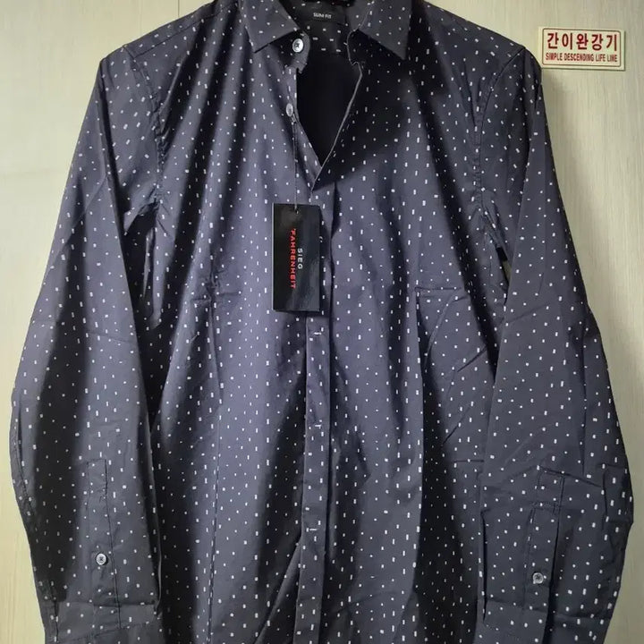 [BUNJANG] SIEG Fahrenheit Navy Dot Slim Fit Shirt / SIEG 파렌하이트 네이비 도트 슬림핏 셔츠 95