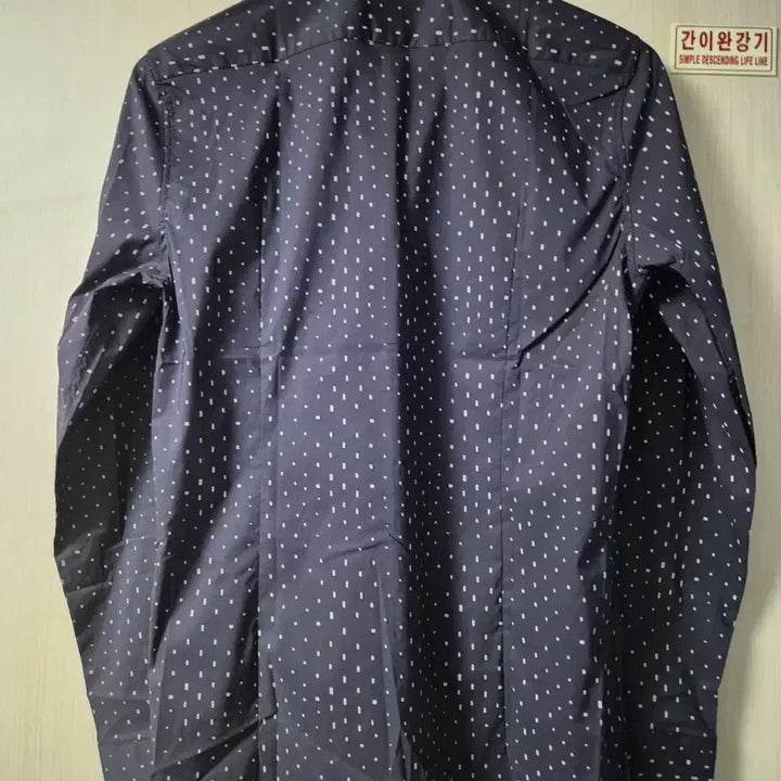 [BUNJANG] SIEG Fahrenheit Navy Dot Slim Fit Shirt / SIEG 파렌하이트 네이비 도트 슬림핏 셔츠 95
