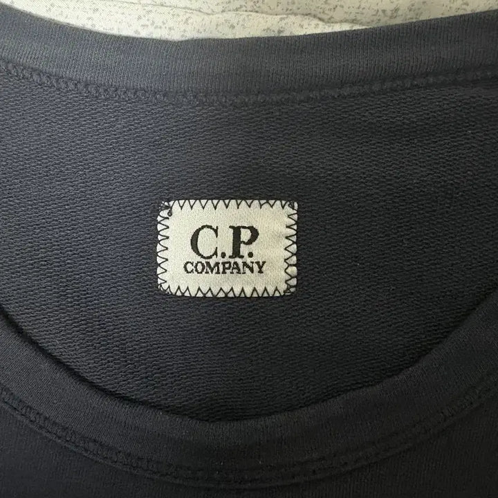 [SOLD OUT] Cp컴퍼니 맨투맨
