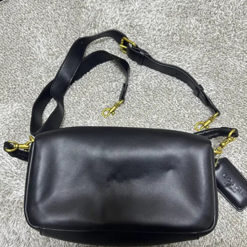 [BUNJANG] Coach Pillow Tabby Shoulder Bag Black / 코치 필로우 태비 숄더백 블랙