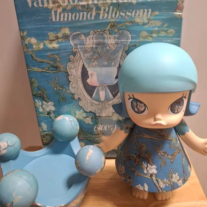 [BUNJANG] Pop Mart Royal Molly "Almond Blossoms" 400% Figure / 팝마트 로얄몰리 400% 고흐 꽃피는 아몬드나무  팝니다