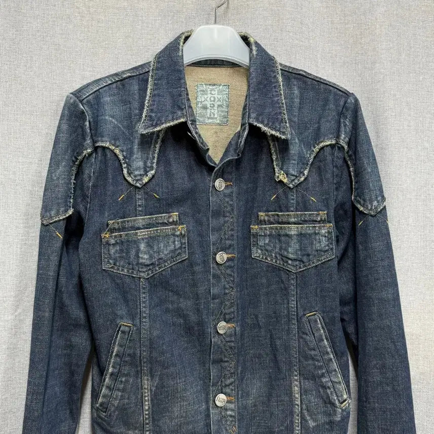[SOLD OUT] [XL] CORN 웨스턴 아카이브 데님 빈티지 청자켓