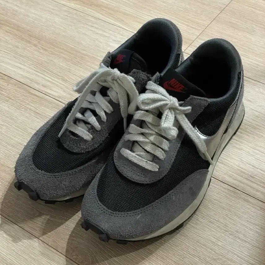 [BUNJANG] Nike Daybreak Black/Grey Sneakers / 나이키 데이브레이크 블랙/그레이 245