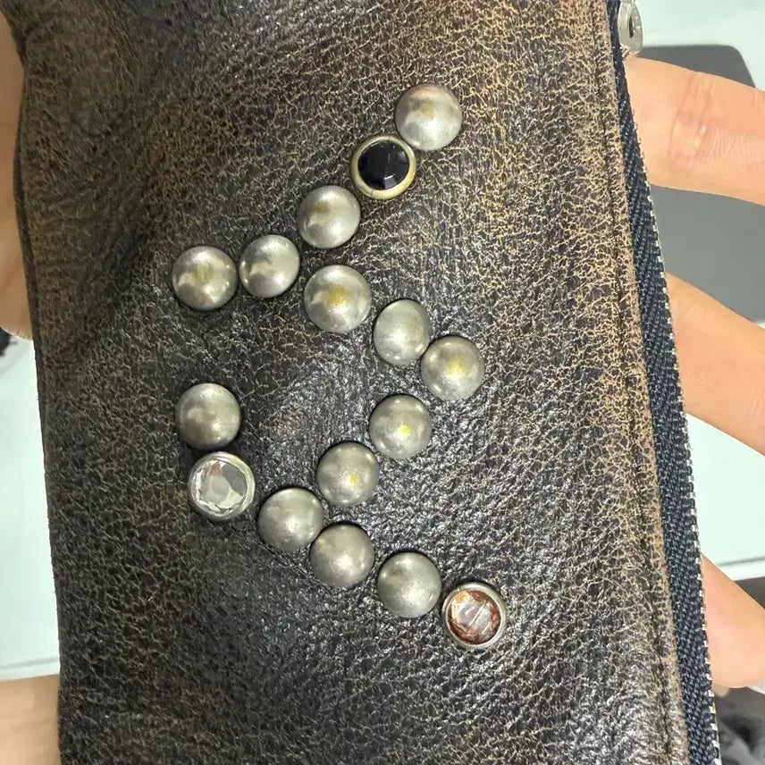 [BUNJANG] Open Y Stud Wallet / 오픈와이와이 스터드 지갑