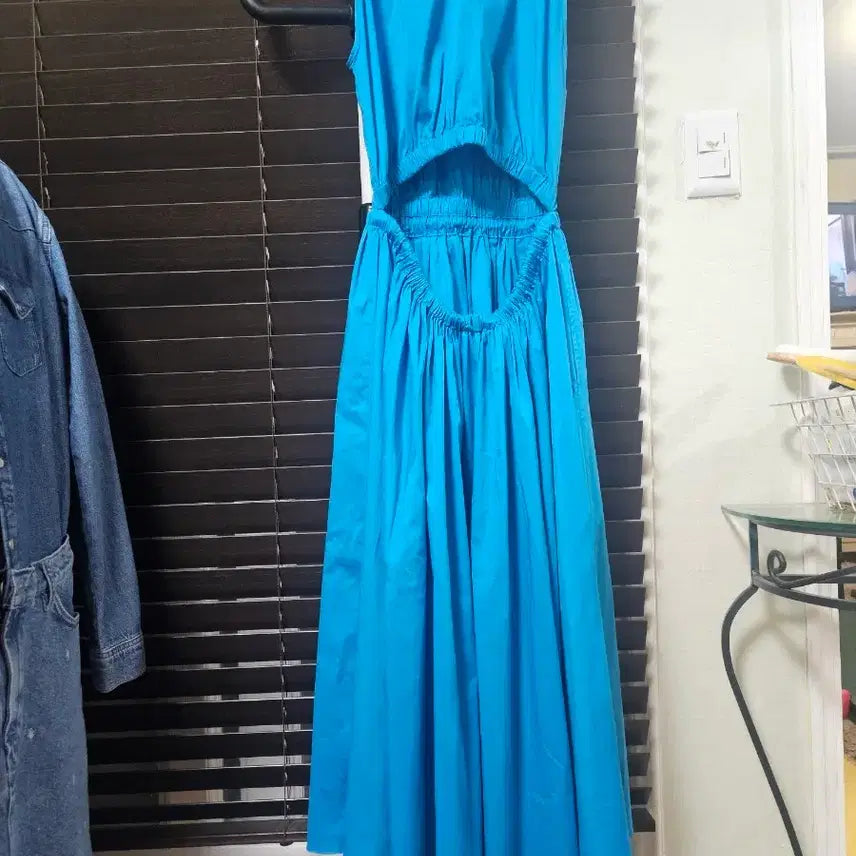 [BUNJANG] Mojo S.phine Blue Cutout Long Dress / 모조에스핀 청량한 블루 컷아웃 롱 원피스