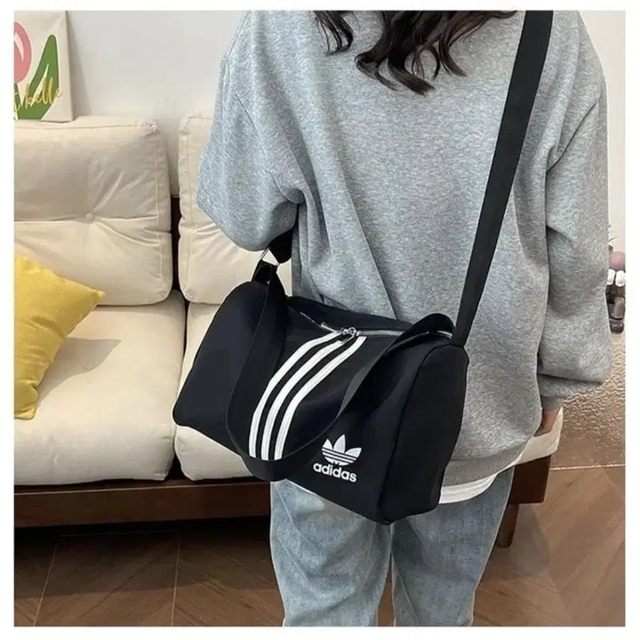 [SOLD OUT] 아디다스 블랙 3선 크로스백